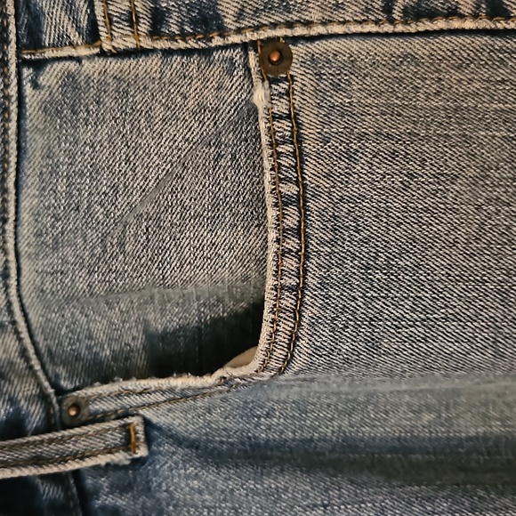 Levi's Denizen Relaxed Fit Denim - Picture 7 of 9